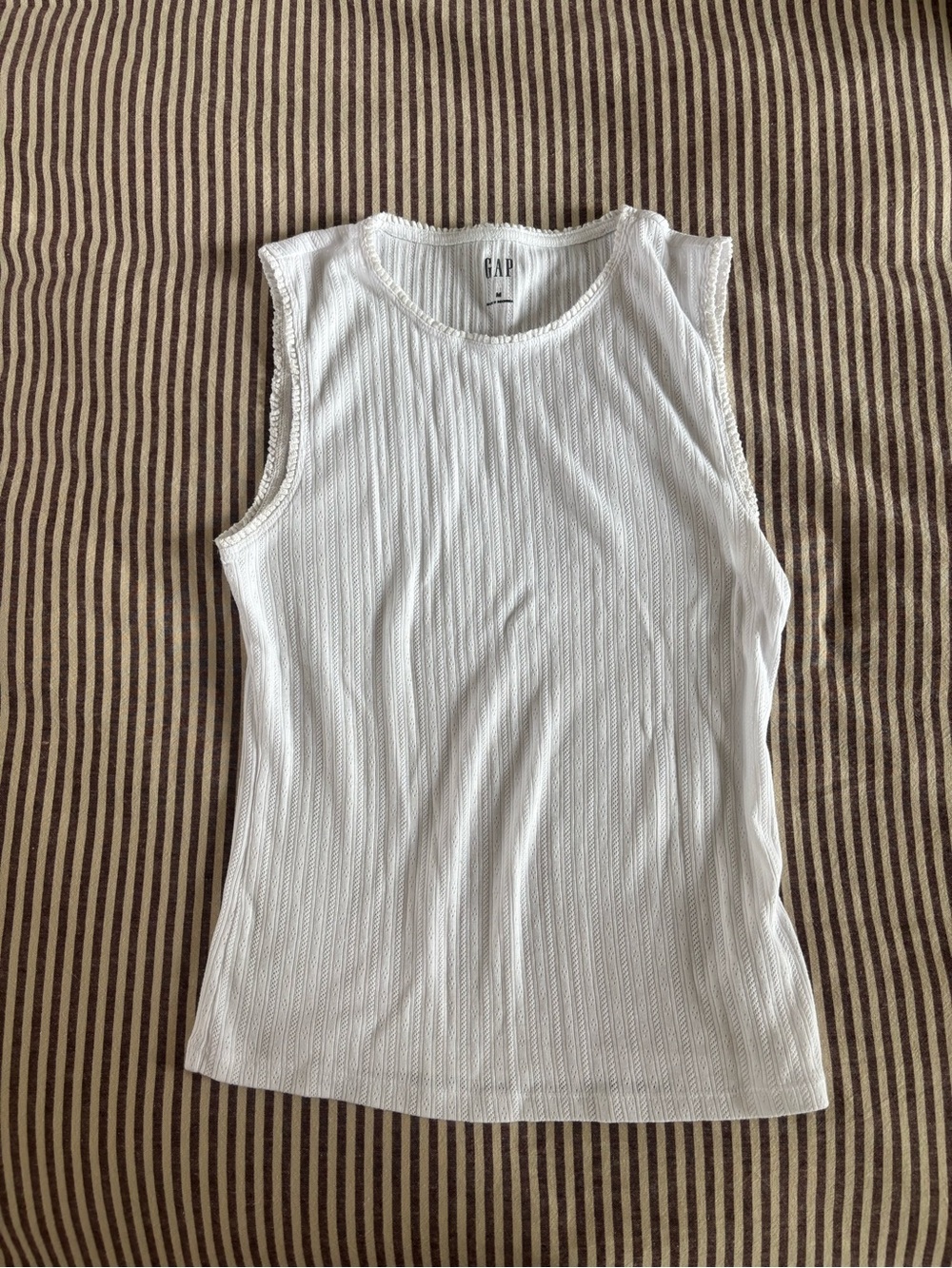 GAP Pointelle Shell Tank Top - Picture 2 of 5
